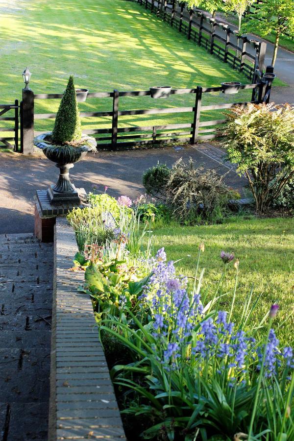 Grimscote Manor Hotel Coleshill Esterno foto